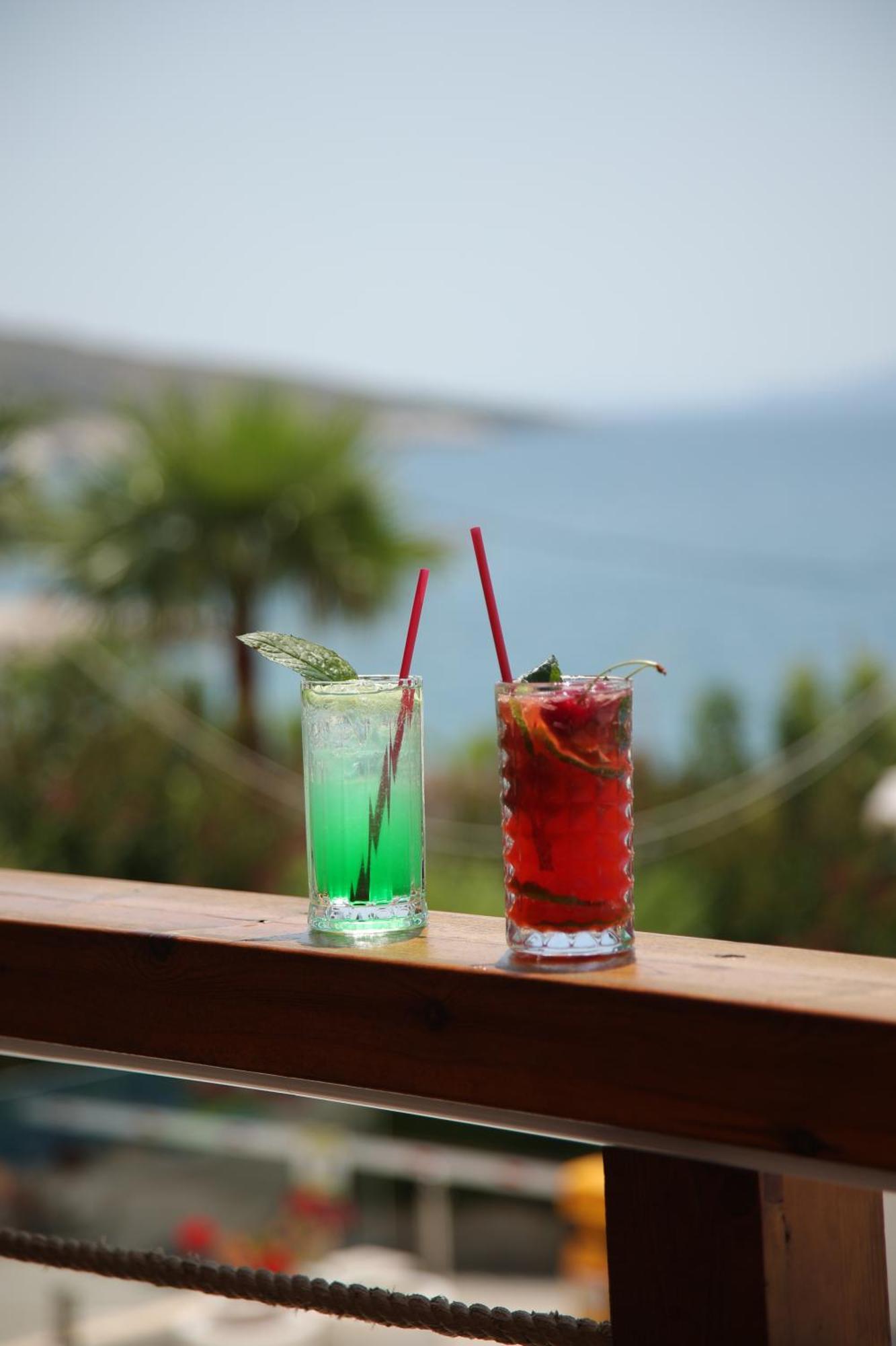 Harbour Hotel Саранде Екстериор снимка