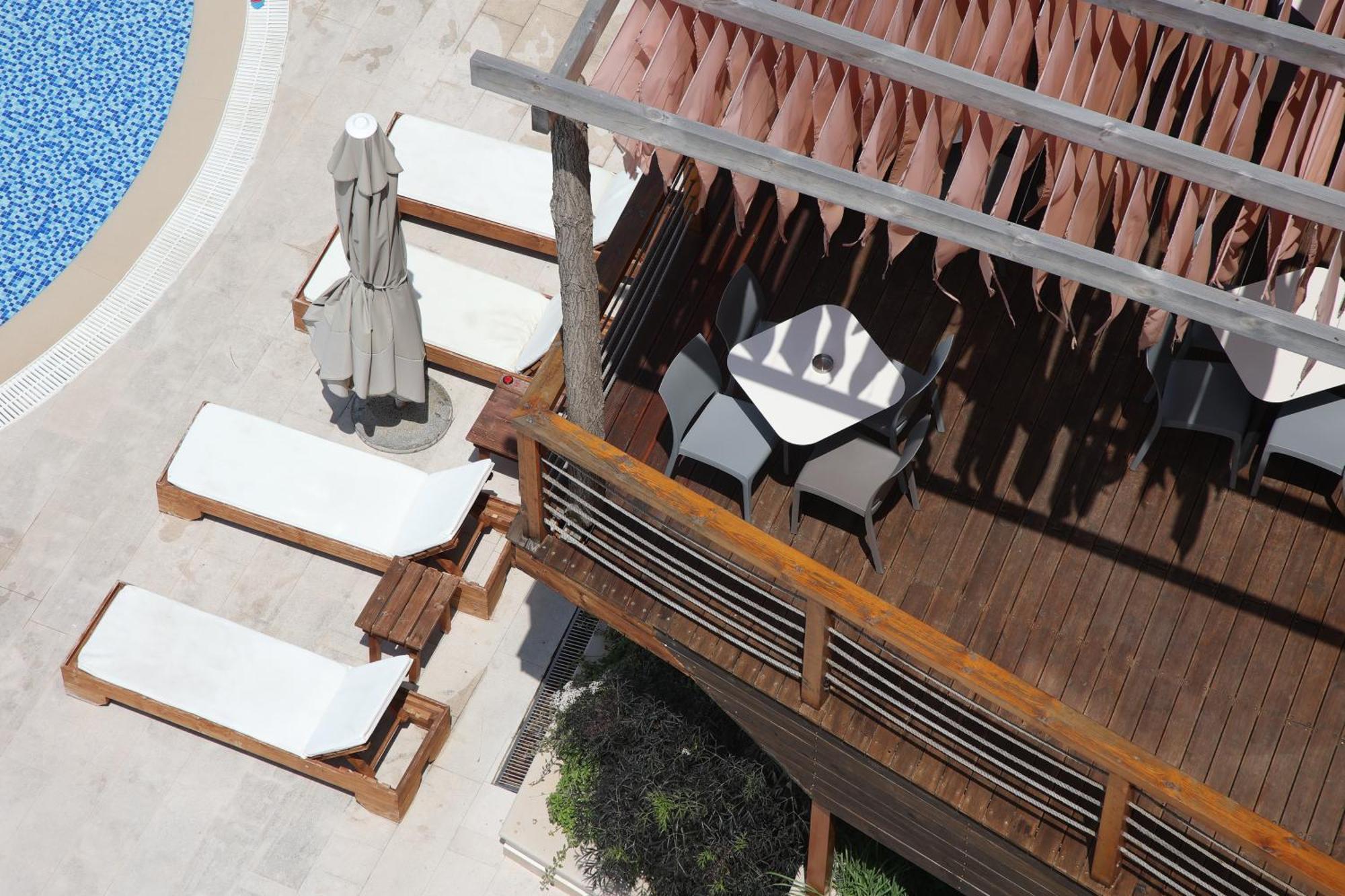 Harbour Hotel Саранде Екстериор снимка