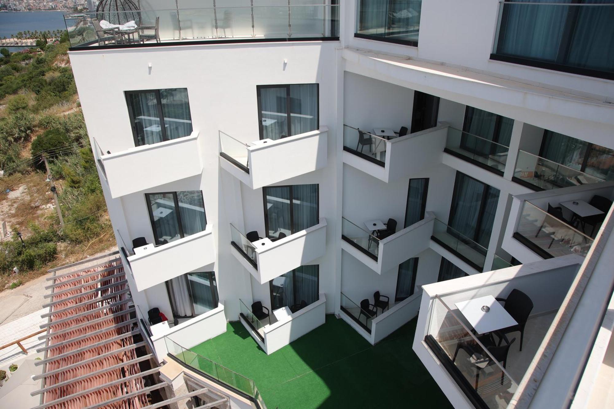 Harbour Hotel Саранде Екстериор снимка